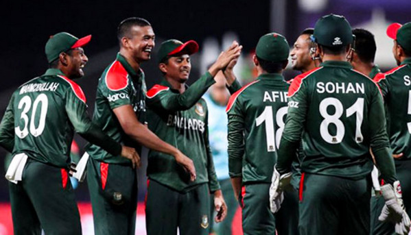 বিশ্বকাপে ভাগ্য খুলতে পারে স্কোয়াডের বাহিরে থাকা দুই ক্রিকেটারের