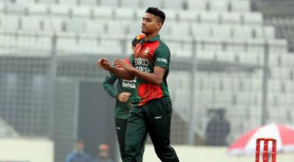 ১৬ ওভার শেষে দেখে নিন সর্বশেষ স্কোর