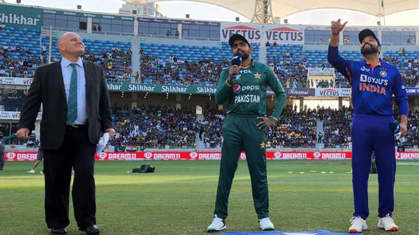 পাকিস্তানের বিপক্ষে টসে জিতে যে সিদ্ধান্ত নিল ভারত