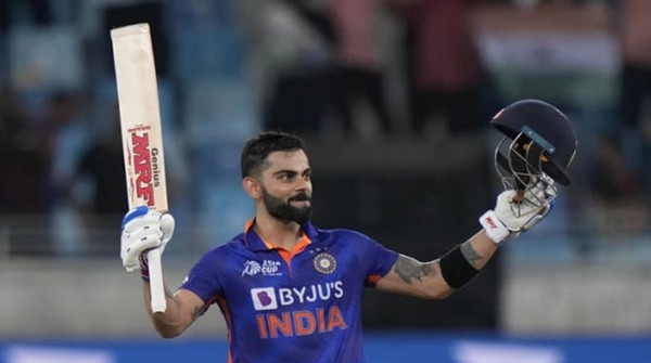 টি-২০ বিশ্বকাপে পাকিস্তানকে হারিয়ে দারুন সুখবর পেলেন কোহলি