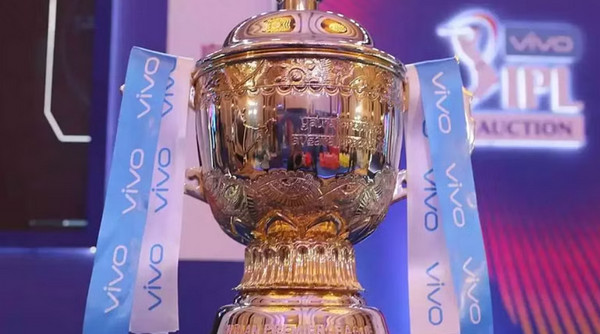 অবাক ক্রিকেট বিশ্বঃ আইপিএল নিলামে আকাশ ছোয়া টাকা নিয়ে নামছে দলগুলো