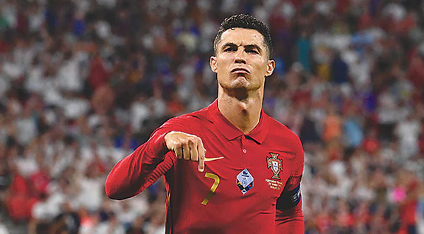 বিশ্বকাপের মধ্যে নতুন সিদ্ধান্ত নিল রোনালদো