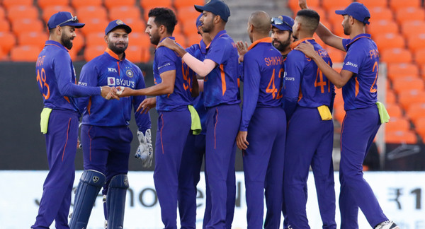 চরম দুঃসংবাদঃ তারকা ক্রিকেটার হারাল ভারত