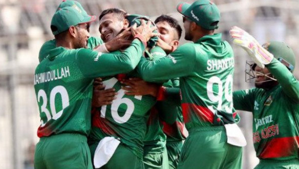 মিডল অর্ডার ৮ রানে হারিয়েছে ৫ উইকেট, এ যেন বাংলাদেশ দলের নতুন খটকা