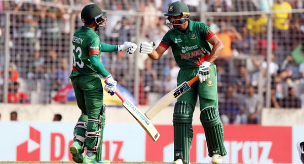 মিরাজের দুর্দান্ত সেঞ্চুরিতে ভারতকে বিশাল রানের লক্ষ্য দিল বাংলাদেশ
