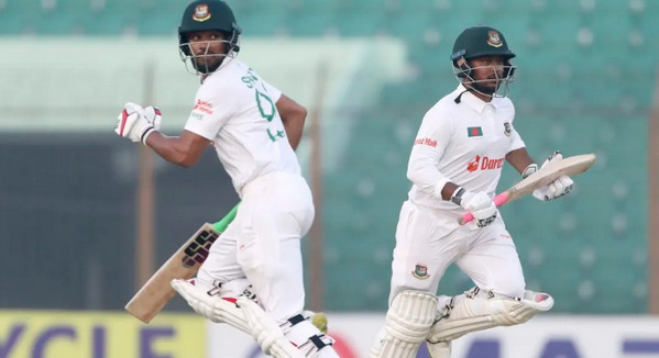 ব্যাটিংয়ে বাংলাদেশ, দেখুন সর্বশেষ স্কোর