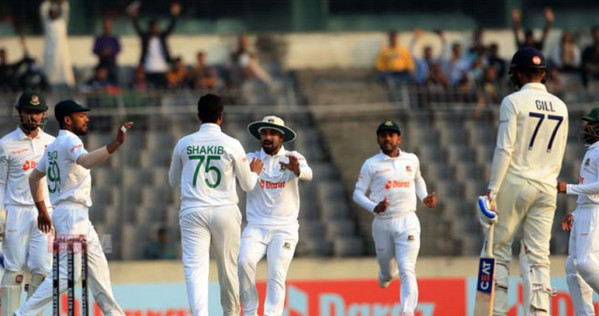 সাকিব-মিরাজের তাণ্ডবে বিপর্যয়ে ভারত, তৃতীয় দিন শেষে দেখে নিন সর্বশেষ স্কোর