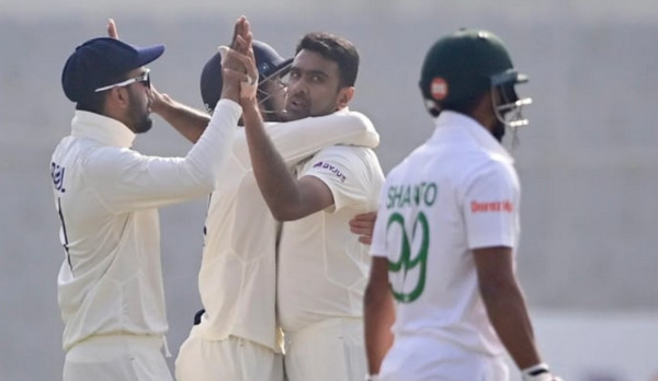 অল্পের জন্য বেঁচে গেল ভারত