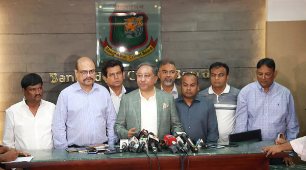 টাইগারদের জন্য যে কোচ খুঁজছে বিসিবি