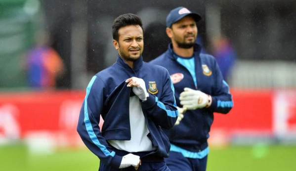 সাকিবের মতে শুরে মিলালেন মাশরাফি