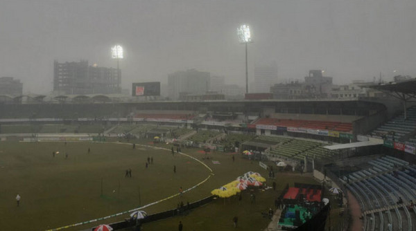 অবিশ্বাস্য কারনে ঢাকা-খুলনা ম্যাচ শুরু হতে বিলম্ব