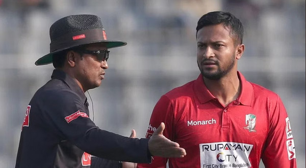 সাকিবের মাঠে ঢুকে যাওয়া ও বিতর্কিত ঘটনায় মুখ খুললেন মিরাজ