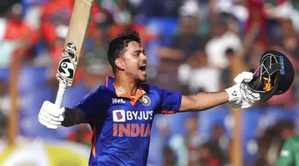 ইতিহাস গড়া ডাবল সেঞ্চুরি করে যে কারনে নিচের দিকে যেতে হচ্ছে ইশানকে