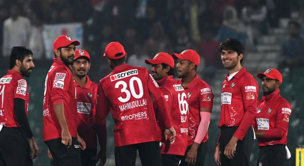 বিপিএলের নবম আসরের এখনও পর্যন্ত  শীর্ষে স্থানে আছেন যে দল