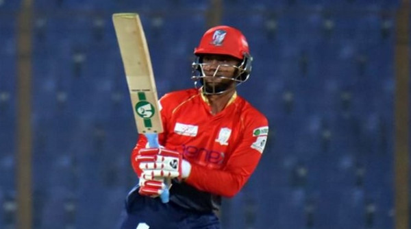 সাকিবের বিসর্জন, মুগ্ধ ইফতিখার