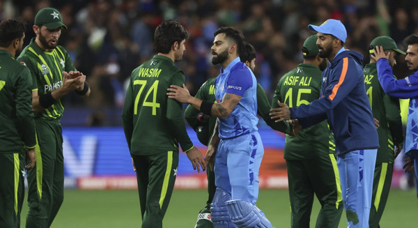 ‘খেলোয়াড়দের রাজনীতি থেকে দূরে থাকা উচিত, ভারতের পাকিস্তানে খেলতে যাওয়া উচিত’