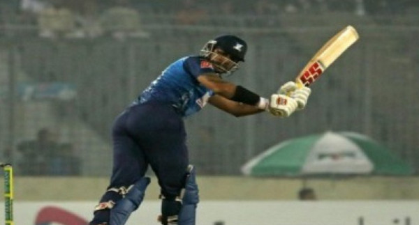 ঢাকাকে সল্প রানে আটকে দিল খুলনা, জয়ের জন্য সহজ লক্ষ্য