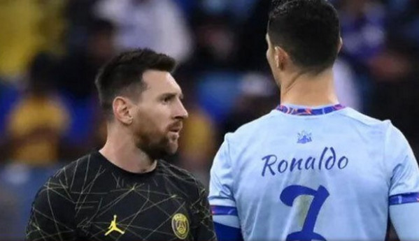 মেসিকে ৩ হাজার কোটি দিতে চায় যে ক্লাব