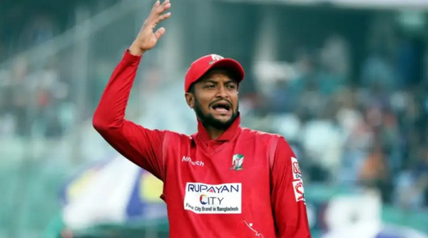 পাকিস্তানি ক্রিকেটারদের বিকল্প হিসাবে যাদের দলে টানলেন সাকিব