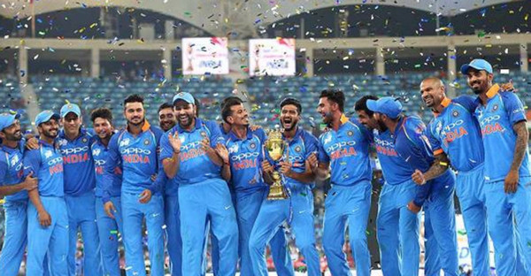 আন্তর্জাতিক ক্রিকেট থেকে অবসর নিলেন ভারতের তারকা ক্রিকেটার
