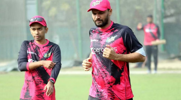 ব্রেকিং নিউজঃ মাশরাফিকে নিয়ে দুঃসংবাদ