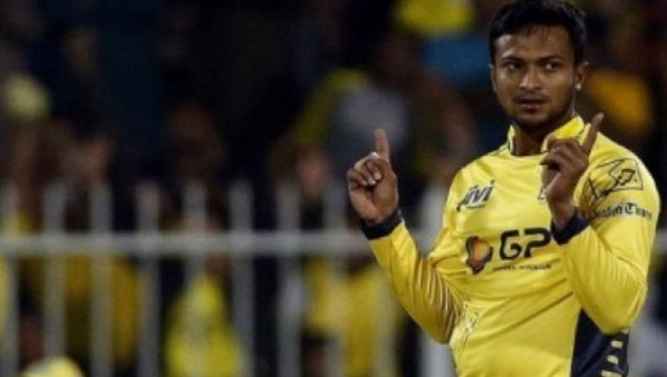 এক ম্যাচ খেলেই পিএসএল ছাড়লেন সাকিব