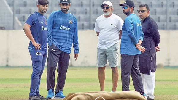 ভারত-অস্ট্রেলিয়াকে টেনে বাংলাদেশকে নিয়ে যা বললেন হাথুরুসিংহে