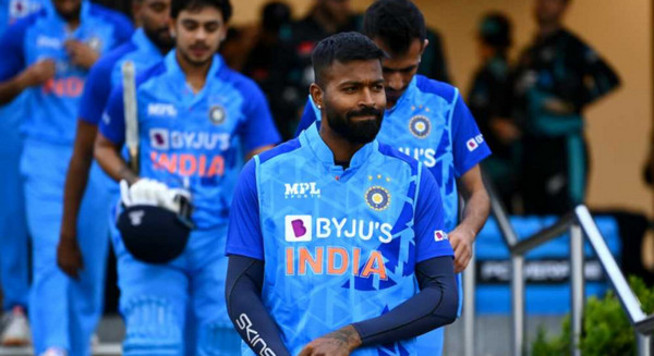 এই অলরাউন্ডারের জন্য কপাল পুড়তে যাচ্ছে হার্দিক পান্ডিয়ার