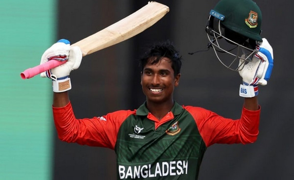 ব্যাটিং চমক দেখিয়ে সেরা ক্রিকেটার হলেন আরিফুল