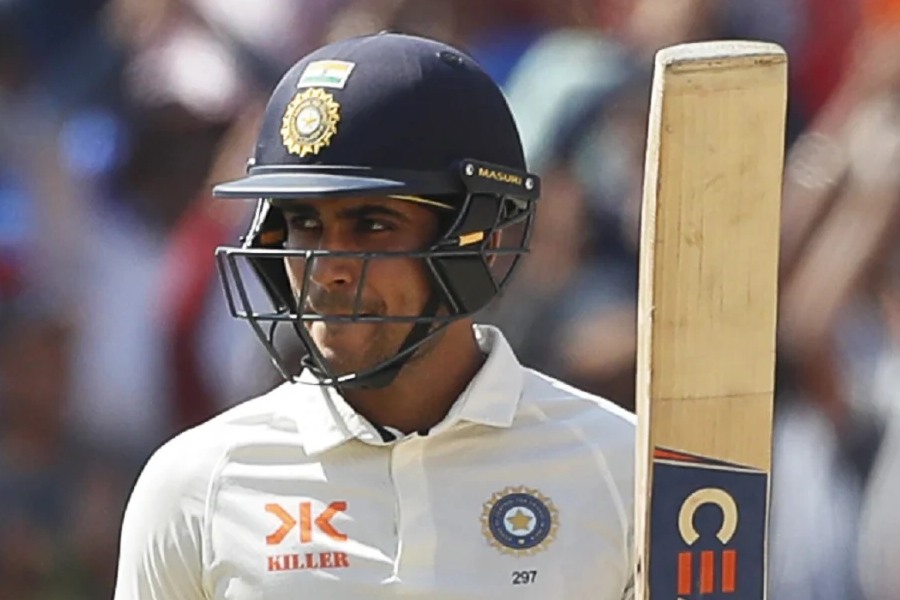 খেলার সময় শুভমন ও পুজারা বিতর্কে জড়ালেন