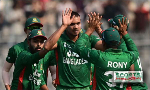 ১০০ রানের মধ্যে ইংল্যান্ডের নেই ৬ উইকেত, দেখুন সর্বশেষ স্কোর