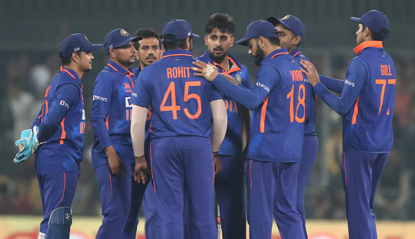 অস্ট্রেলিয়ার বিপক্ষে ২য় ওয়ানডে ম্যাচের জন্য শক্তিশালী একাদশ ঘোষণা করলো ভারত