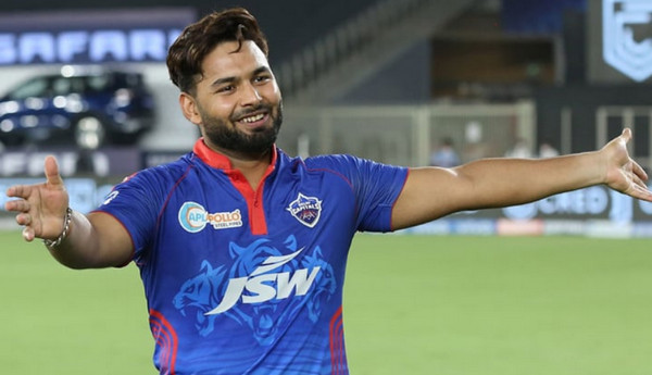 ইনজুরির কারনে আইপিএলে খেলতে না পেরে পান্তের আবেগঘন টুইট