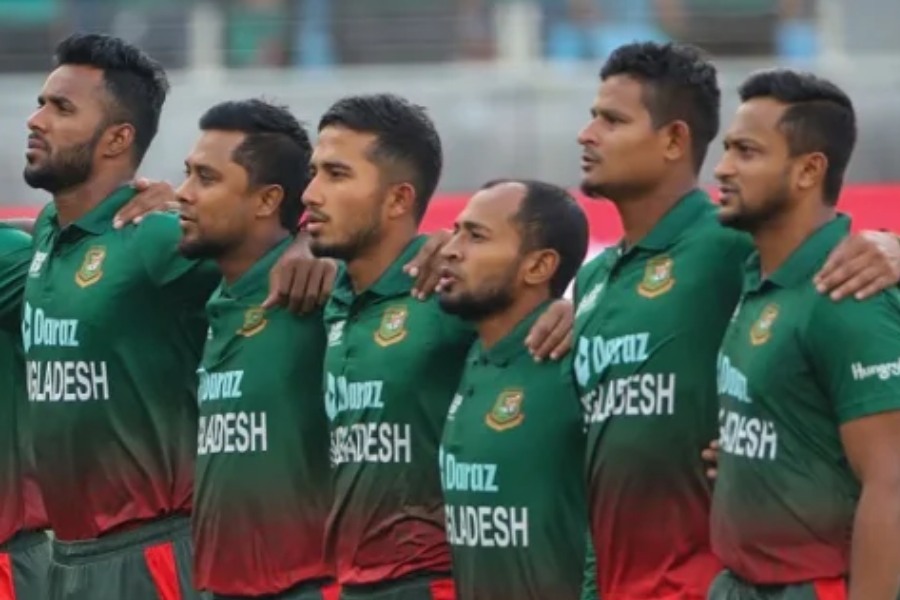 টি-টেন লিগে সরাসরি চুক্তিতে দল পেয়েছেন যে ক্রিকেটার