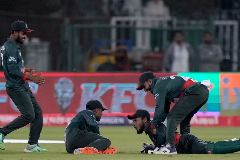 কিছুটা জটিল সমীকরণে বাংলাদেশের সুপার ফোরে যাচ্ছে