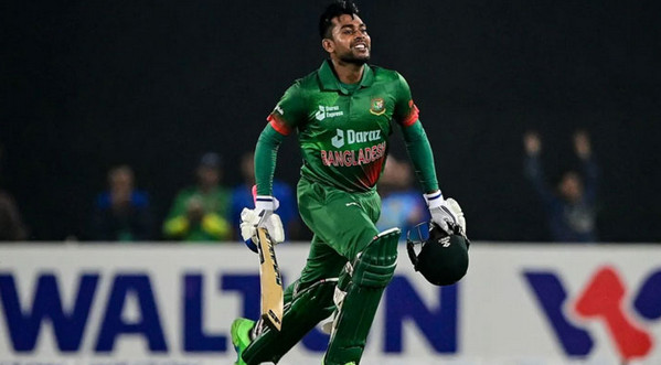 "বিশ্বকাপে ভারতের বিপক্ষে সেঞ্চুরি করতে চাই"