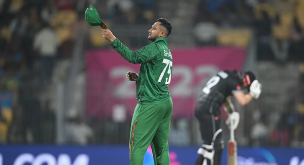 সাকিবের বোলিং তাণ্ডবে উইকেট হারলো নিউজিল্যান্ড, দেখুন সর্বশেষ স্কোর