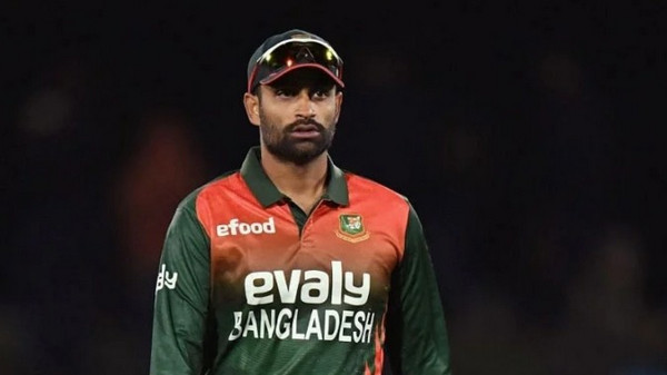নিউজিল্যান্ডের বিপক্ষে ম্যাচেও দেখা গেল তামিম ইকবালকে
