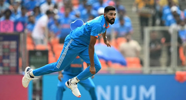 পাকিস্তান শিবিরে ভারতের প্রথম উইকেট আঘাত, দেখুন সর্বশেষ স্কোর