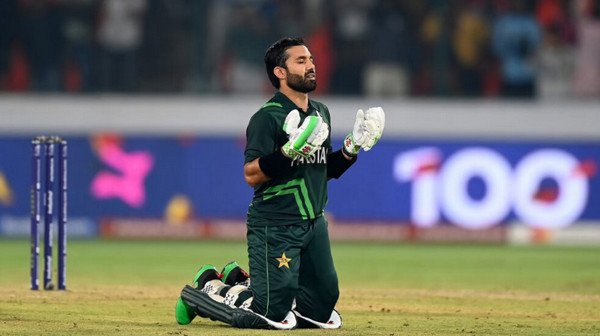 আইনি জটিলতায় রিজওয়ান: পাক ক্রিকেটারের বিরুদ্ধে আদালতে অভিযোগ