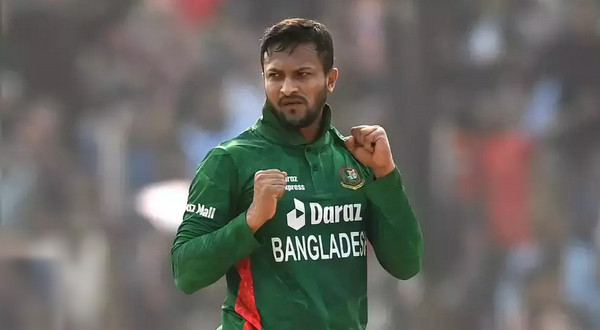 ভারতের বিপক্ষে মাঠে নামার আগে আরোও একটি বিশাল দুঃসংবাদ পেল সাকিব
