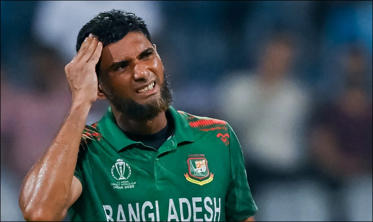পুরান চালে ভাতে বাড়ে তা বুঝিয়ে দিল মাহমুদউল্লাহ