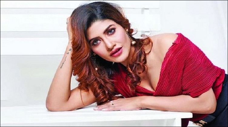 ‘ক্রিকেটারদের স্ত্রীরা আমাকে নিরাপদ মনে করে না, আমি নিঃসন্দেহে অনেক সুন্দরী’