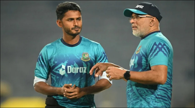 বিশ্বকাপে টানা ব্যর্থতায় তামিম, ক্যারিয়ারই যেন শেষের পথে