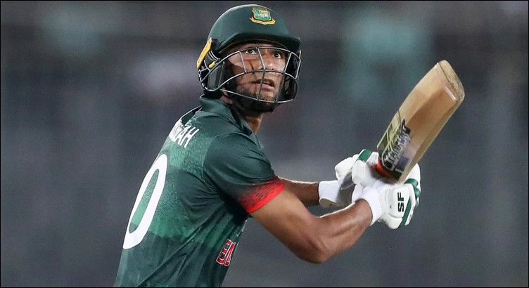 হঠাৎ করে ফেসবুক স্ট্যাটাস যা লিখলেন মাহমুদউল্লাহ