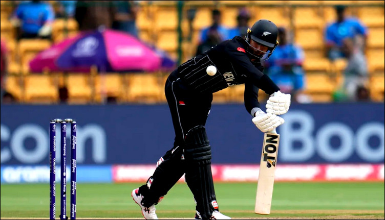 পাকিস্তানের বিপক্ষে সুবিধা করতে পারলো না কনওয়ে