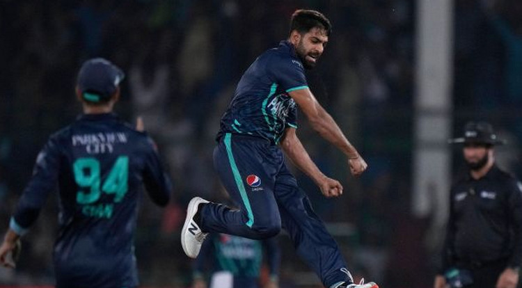 চরম দুঃসংবাদঃ হাসপাতালে হারিস রউফ