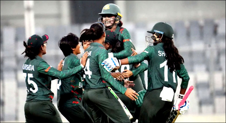 পাকিস্তানকে উড়িয়ে ক্রিকেট বিশ্বে নতুন গড়ল বাংলাদেশ