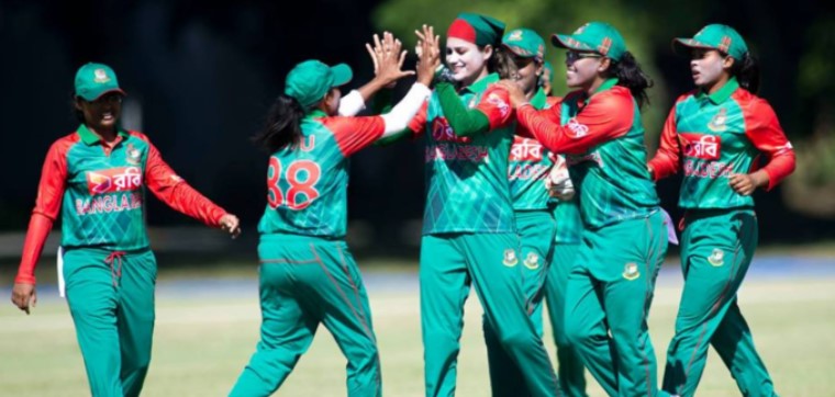 যেখানে ছেলেরা ব্যার্থ, ভালো খেলেও বেতন-ভাতা পাচ্ছে না বাংলাদেশের নারী ক্রিকেটাররা


