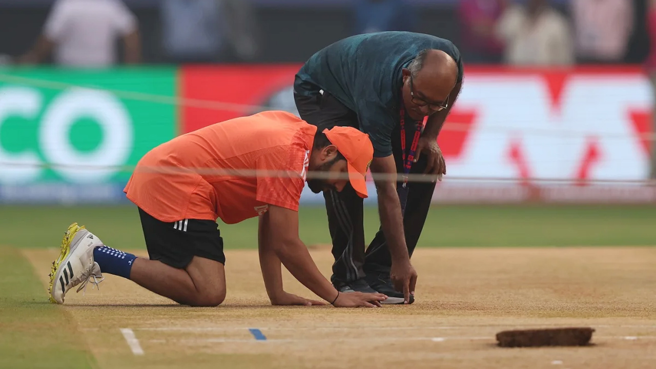 ভারতীয় স্পিনারদের সুবিধা দিতেই কি বদলে ফেলা হলো সেমিফাইনালের পিচ!